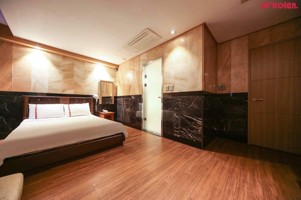 Signature Hotel Seoul Exterior photo